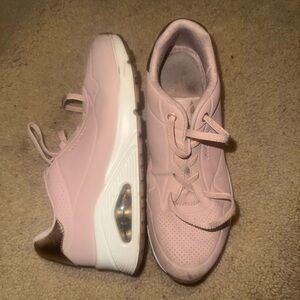 Sketchers Pink Sneakers with White Sole